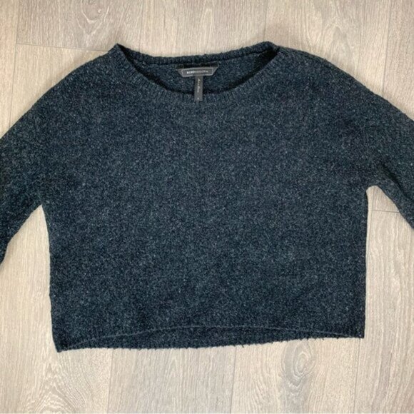 BCBG Women's Ida Sweater Cropped Wool Blend Pullover Fuzzy Black Size Small - Picture 6 of 13